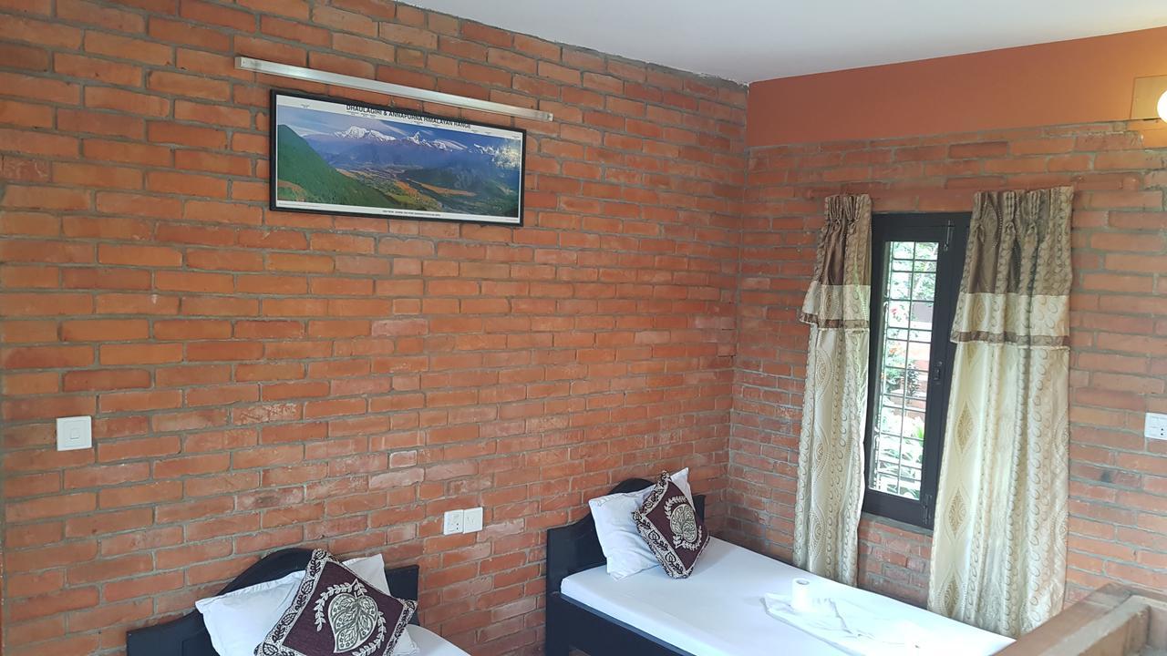 Little Pilgrim Lodge Pokhara Dış mekan fotoğraf